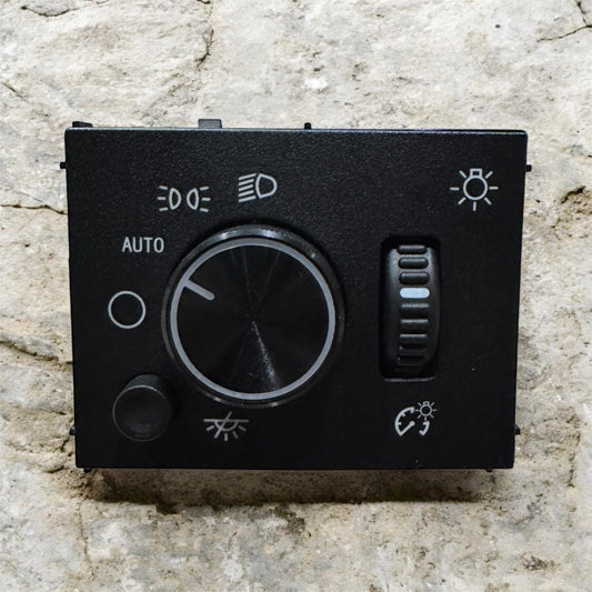 1999-2006 Black or Aluminum Headlight Knob (1 Knob Only). (KNOB ONLY) (SOLAMENTE LA PERRILLA) Module NOT included!