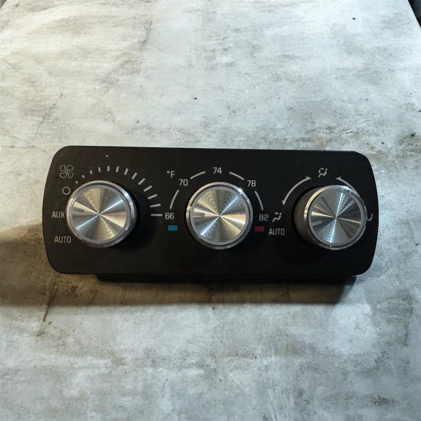 Black or Silver Redline REAR AC Panel Knobs. (KNOBS ONLY) (SOLAMENTE LAS PERRILLAS) Modules NOT included!